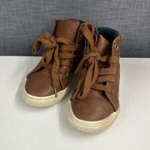 Cat and Jack Brown Boys High Top Shoes size 8